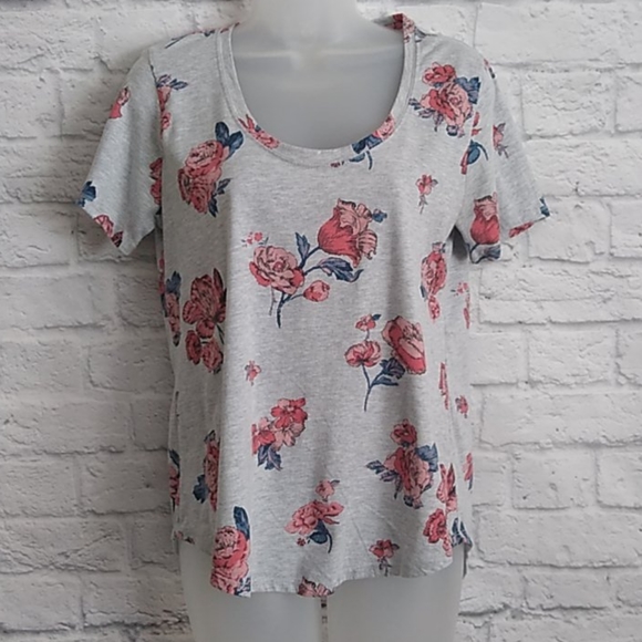 Lucky Brand Allover Rose Gray Floral Tee Shirt - Picture 2 of 6
